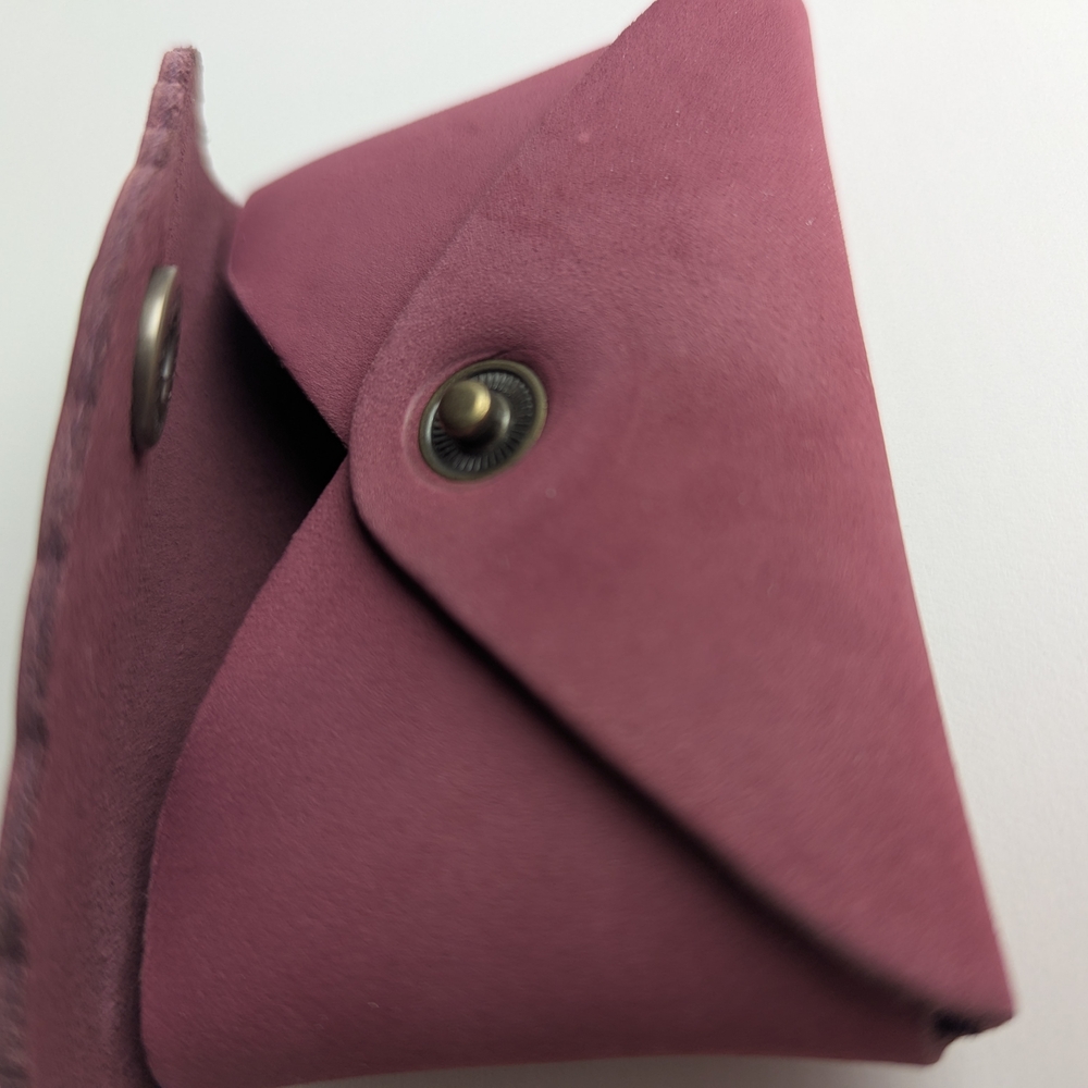 Portland Leather Pink Scalloped Suede Card Wallet - Picture 10 of 13